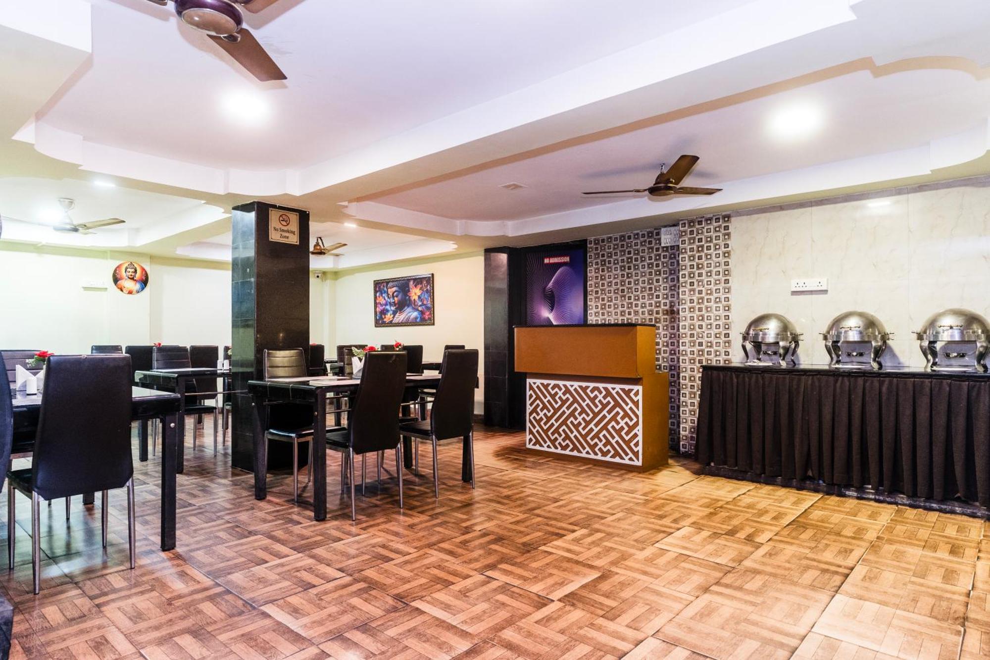 Apples Balaji Inn Siliguri Exterior photo
