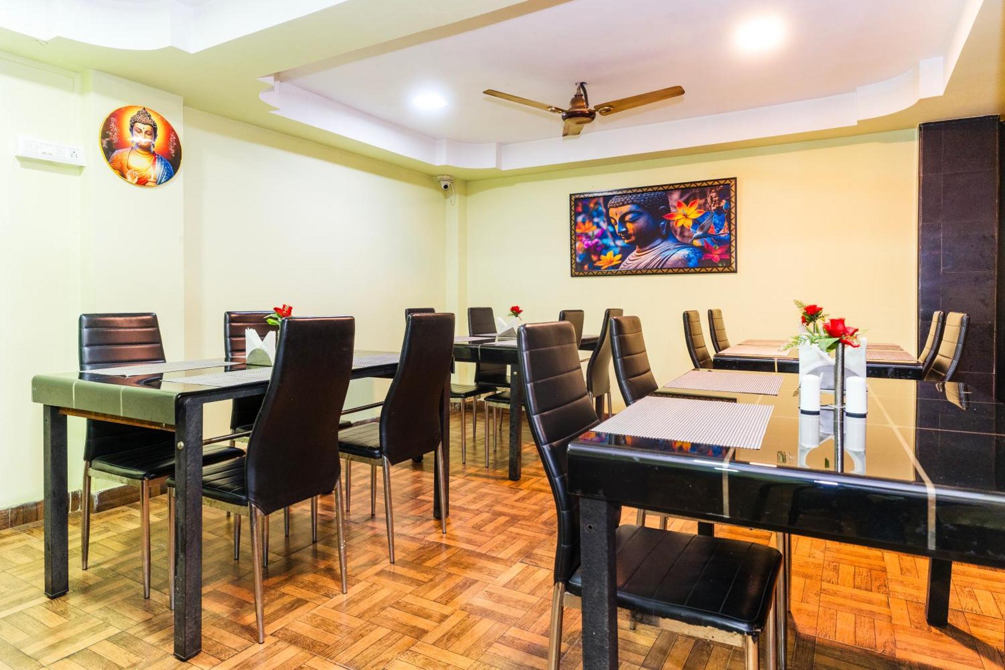 Apples Balaji Inn Siliguri Exterior photo