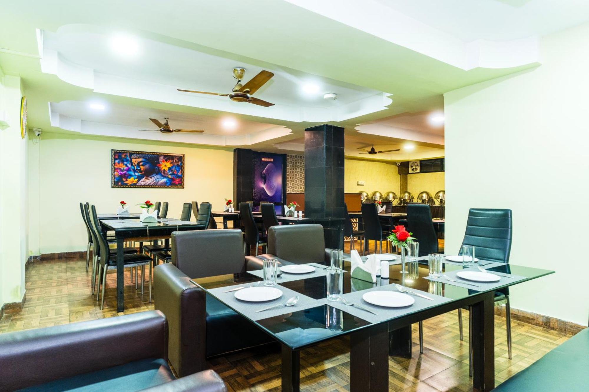 Apples Balaji Inn Siliguri Exterior photo